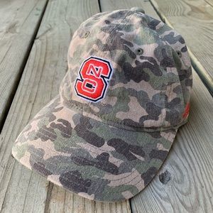 NC State Wolfpack women’s camo baseball hat cap